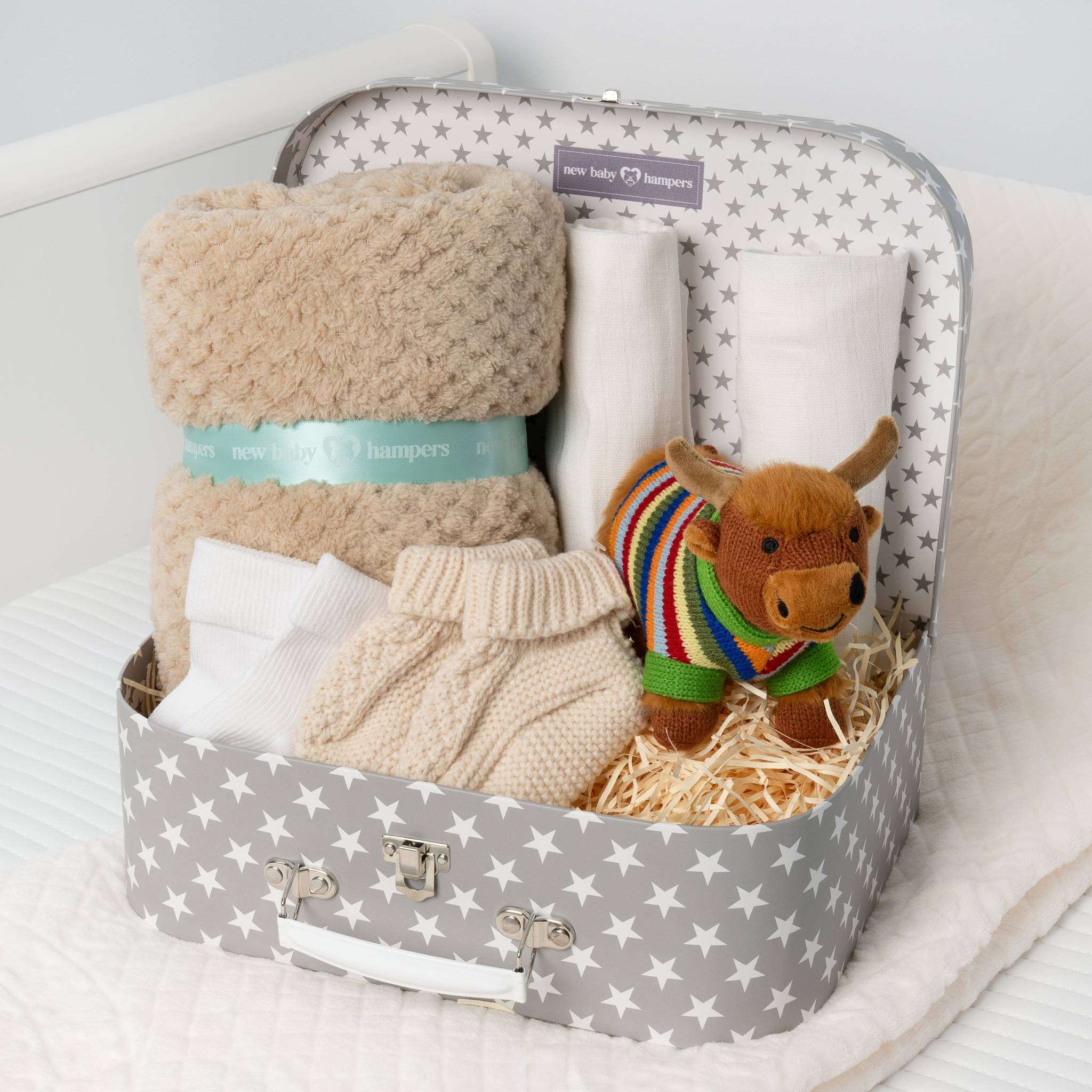 Highland Cow Rattle Baby Hamper with Blanket - Brown