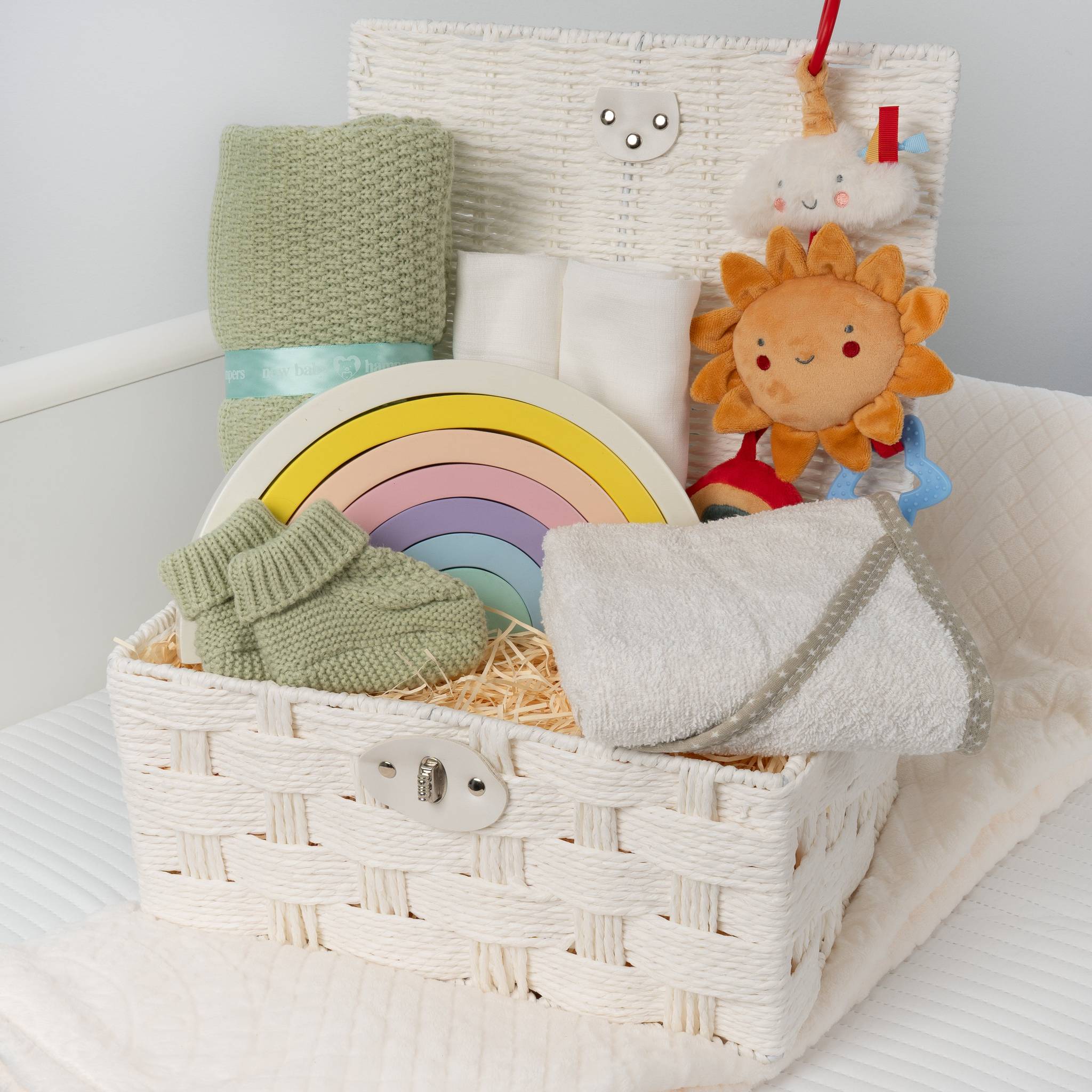 Play and Touch Sensory Baby Hamper with Blanket - Green Main image