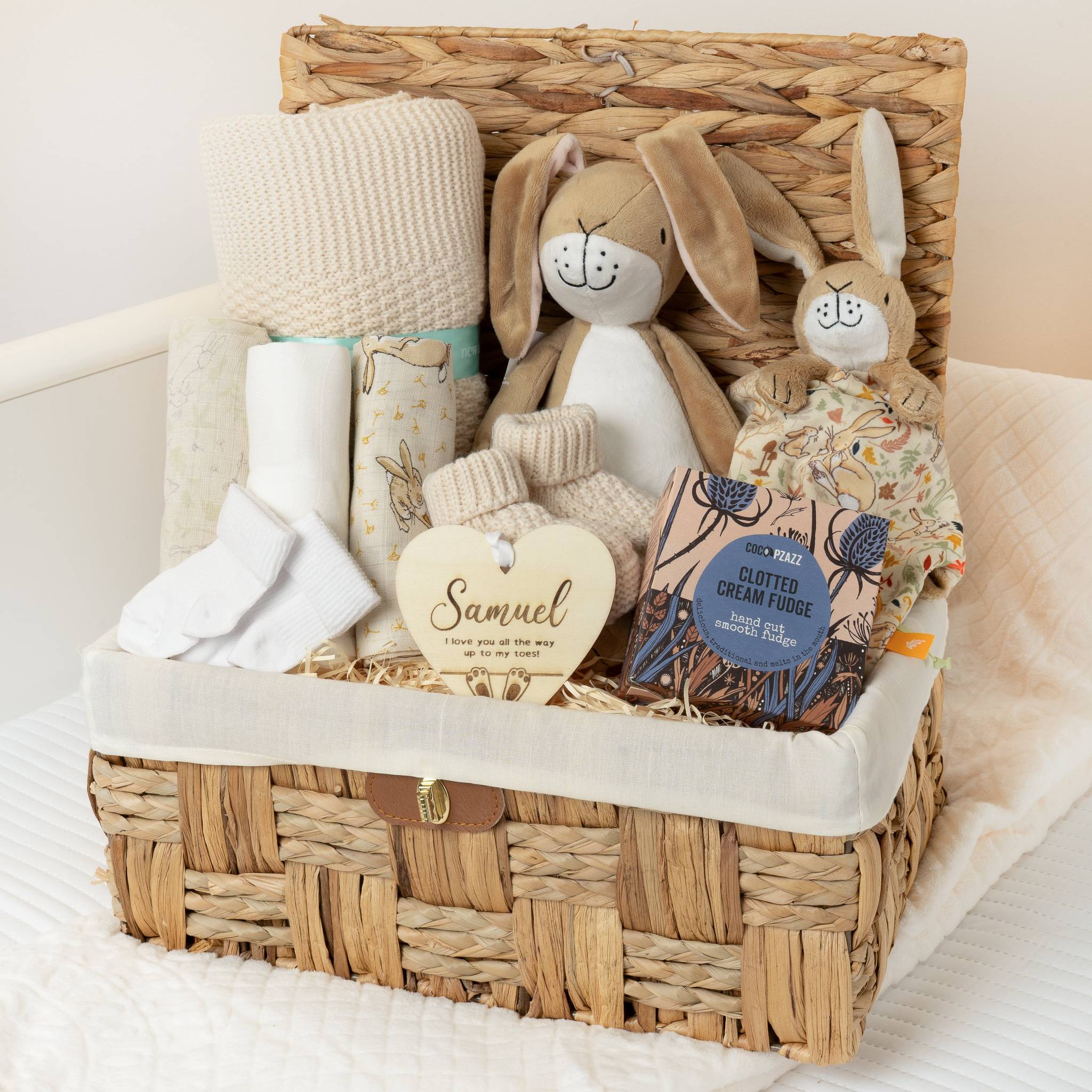 Guess How Much I Love You Luxury Mum & Baby Baby Shower Gift Set with Blanket - Cream - Baby Hamper