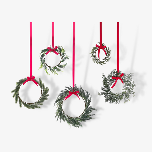 Five Mini Festive Wreaths With Ribbon